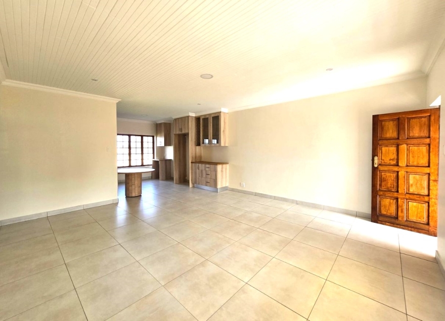 3 Bedroom Property for Sale in Wavecrest Eastern Cape